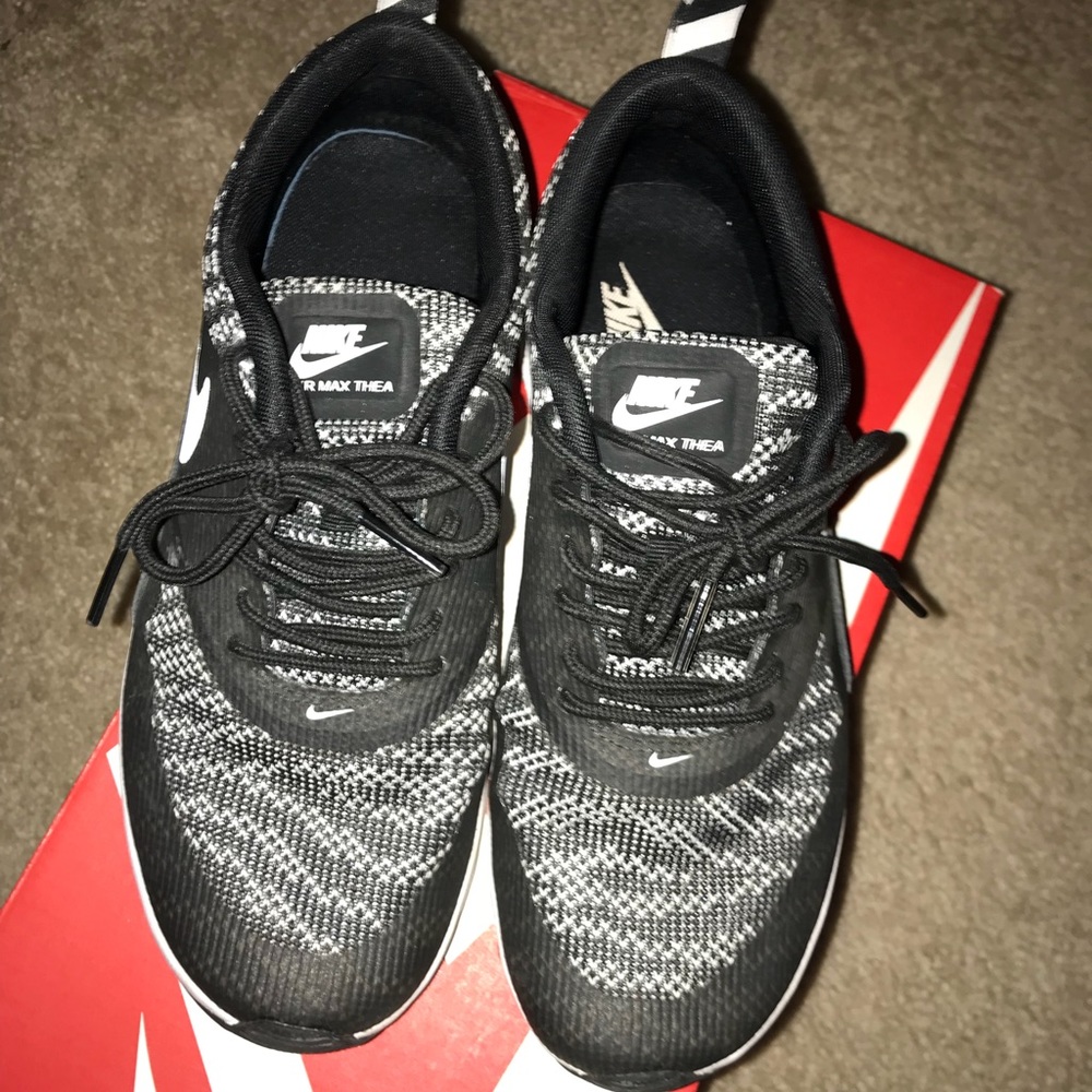 Women’s Air Max Thea